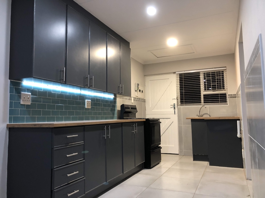 To Let 1 Bedroom Property for Rent in Vincent Eastern Cape